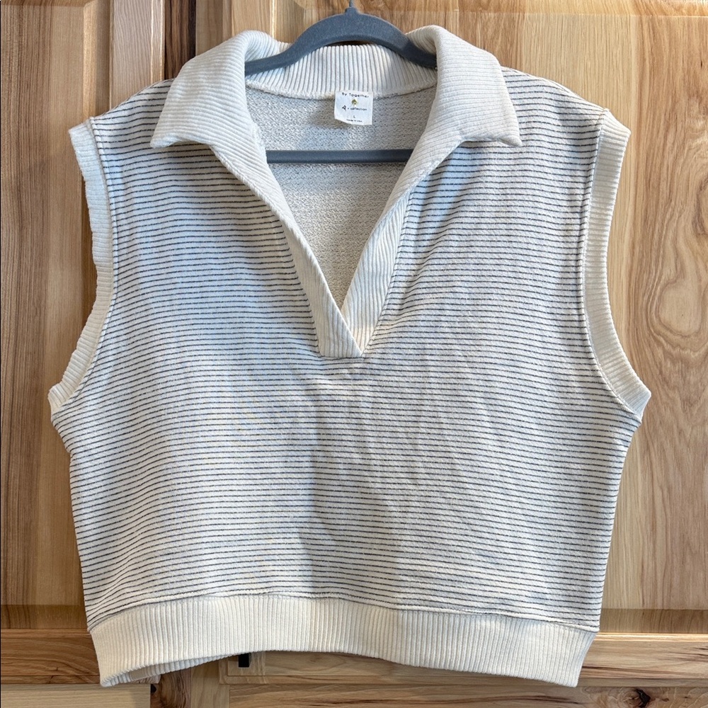By Together Collared Cream Cropped Sleeveless Top With Thin Black Stripe Sz L